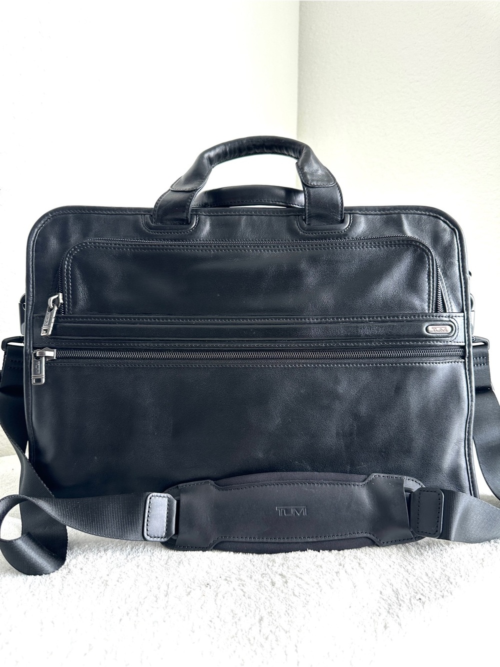 Tumi Portfolio Black Leather Briefcase Laptop Travel Bag